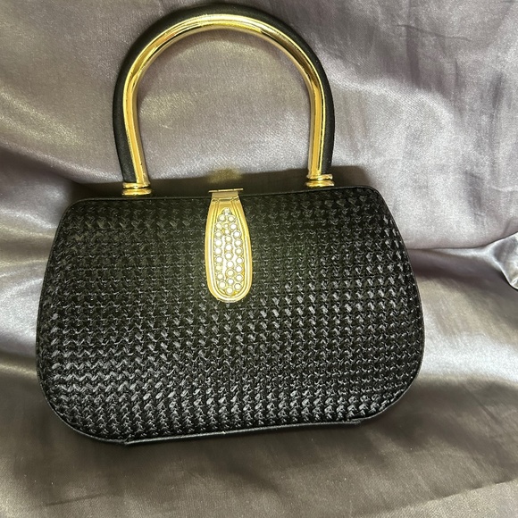 Black Clutch - Picture 1 of 3